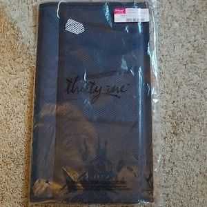 Thirty-one medium stand tall insert